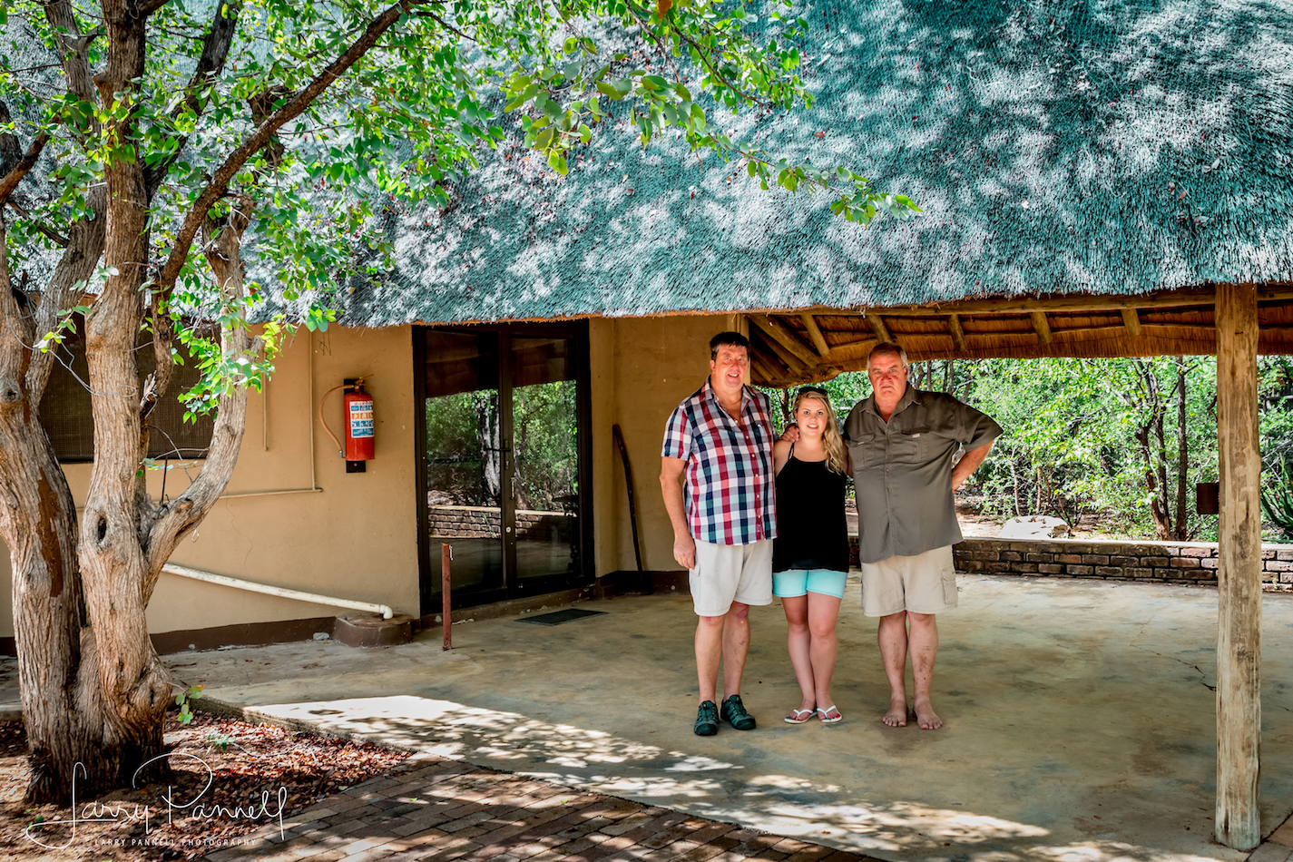 greg_liza_emile_cabin1