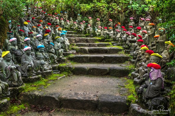 D85_0654_stone monks1