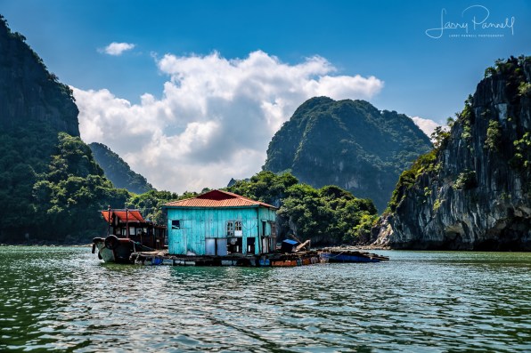 D85_1819 halong houseboat